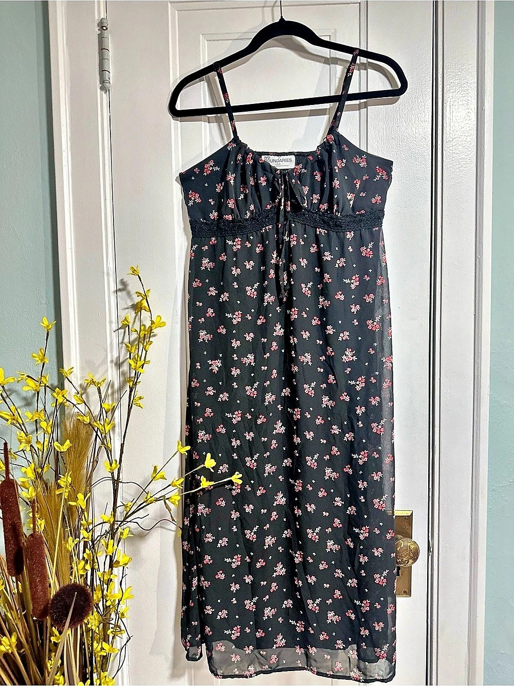 No Boundaries Maxi Dress with Lace Trim Black & Pink